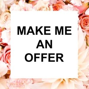 Reasonable offers are welcomed 💞